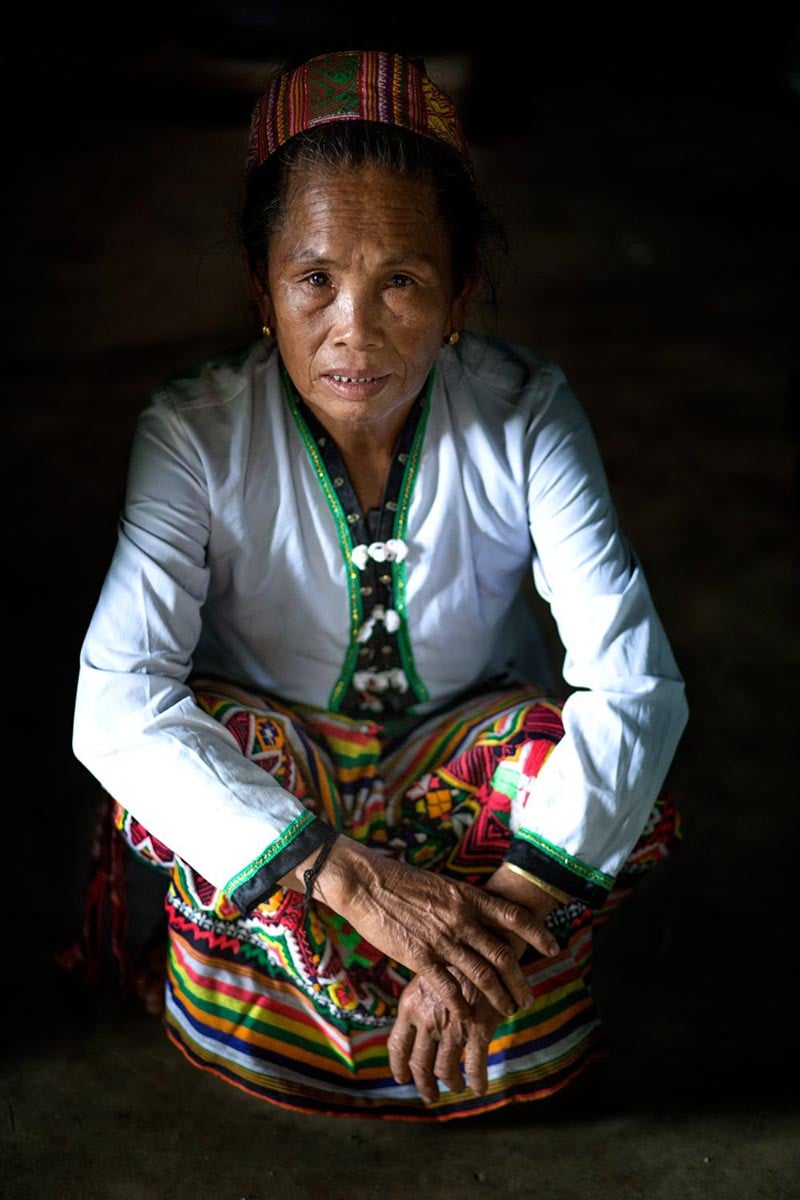 لباس سنتی یکی از قبایل
