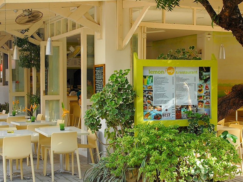 رستوران در جزیره بوراکای