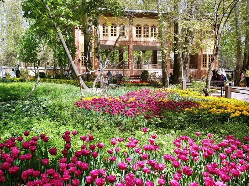 باغ ایرانی در دل تهران